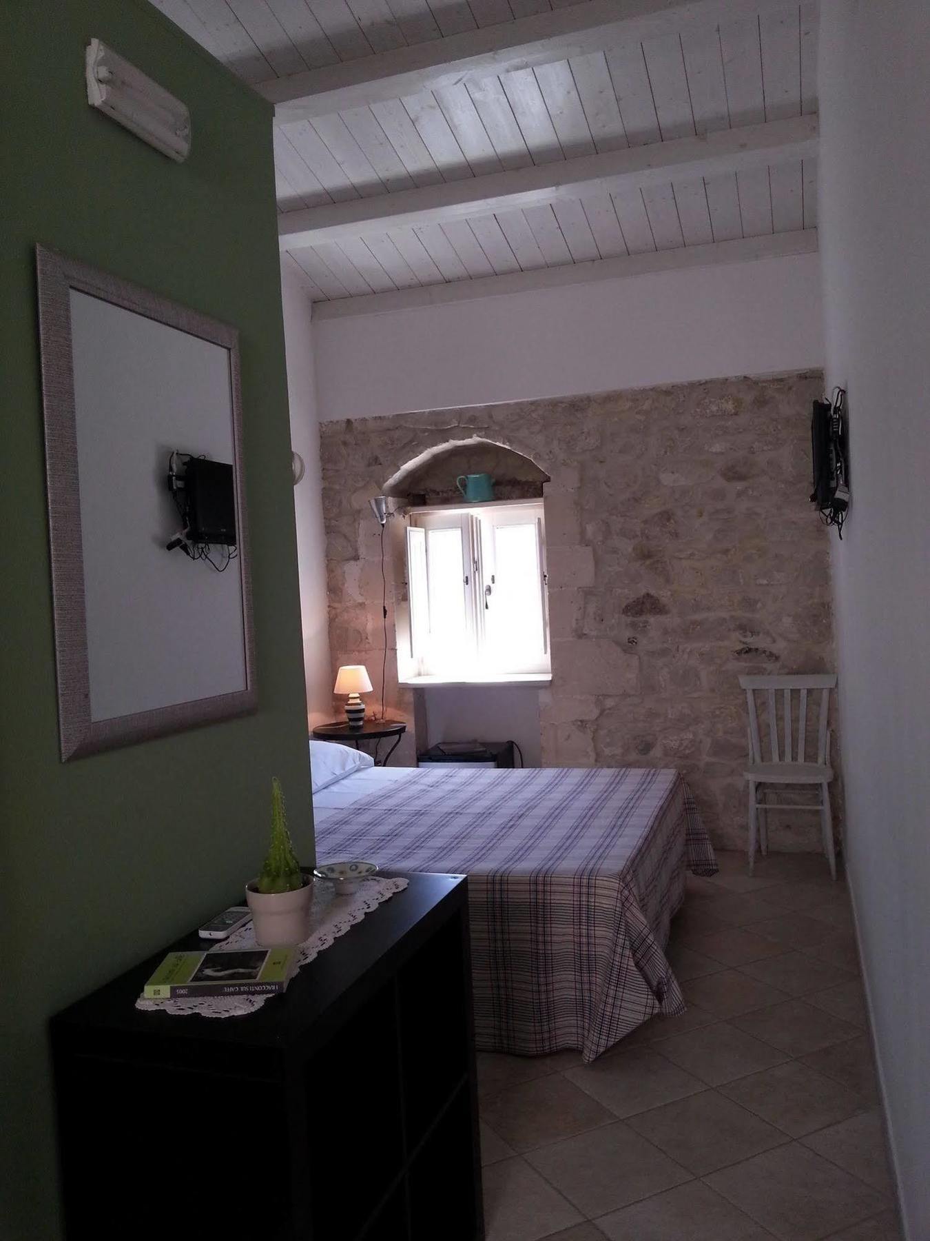 Chicchi Di Melograno Panzió Modica Kültér fotó